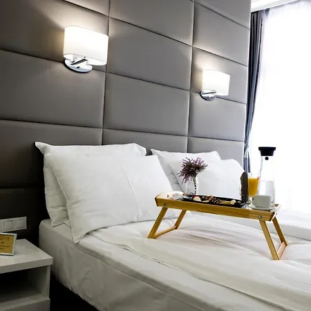 Center Hotel 3*